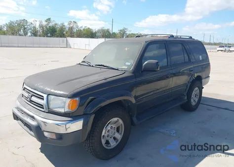 2000 Toyota 4Runner Sr5 V6 from USA, damaged, VIN JT3GN86R1Y0179993